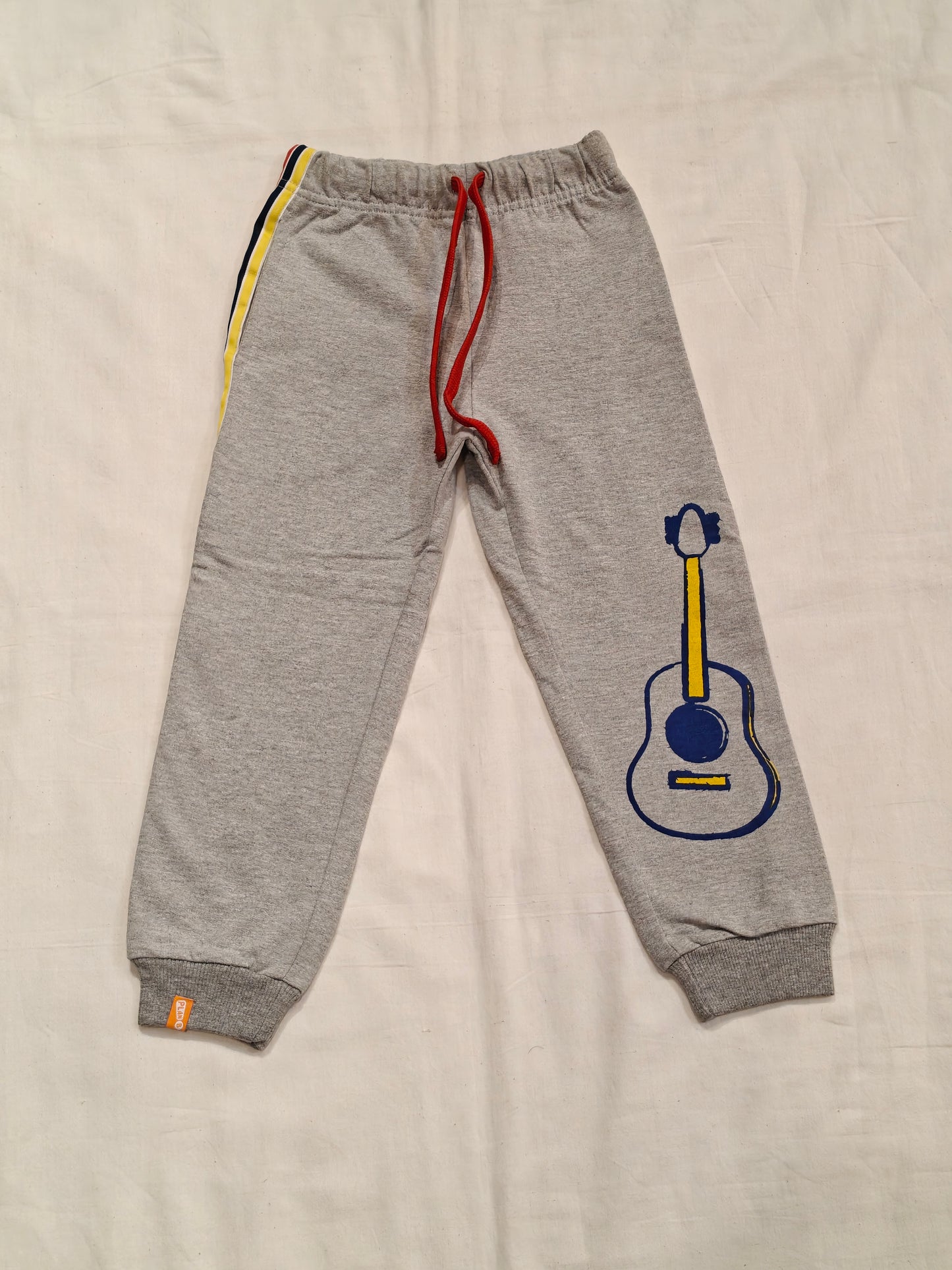 Grey cotton jogger with guitar print for children