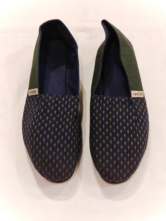 Green and blue mace men's shoe with upcycled tyre base