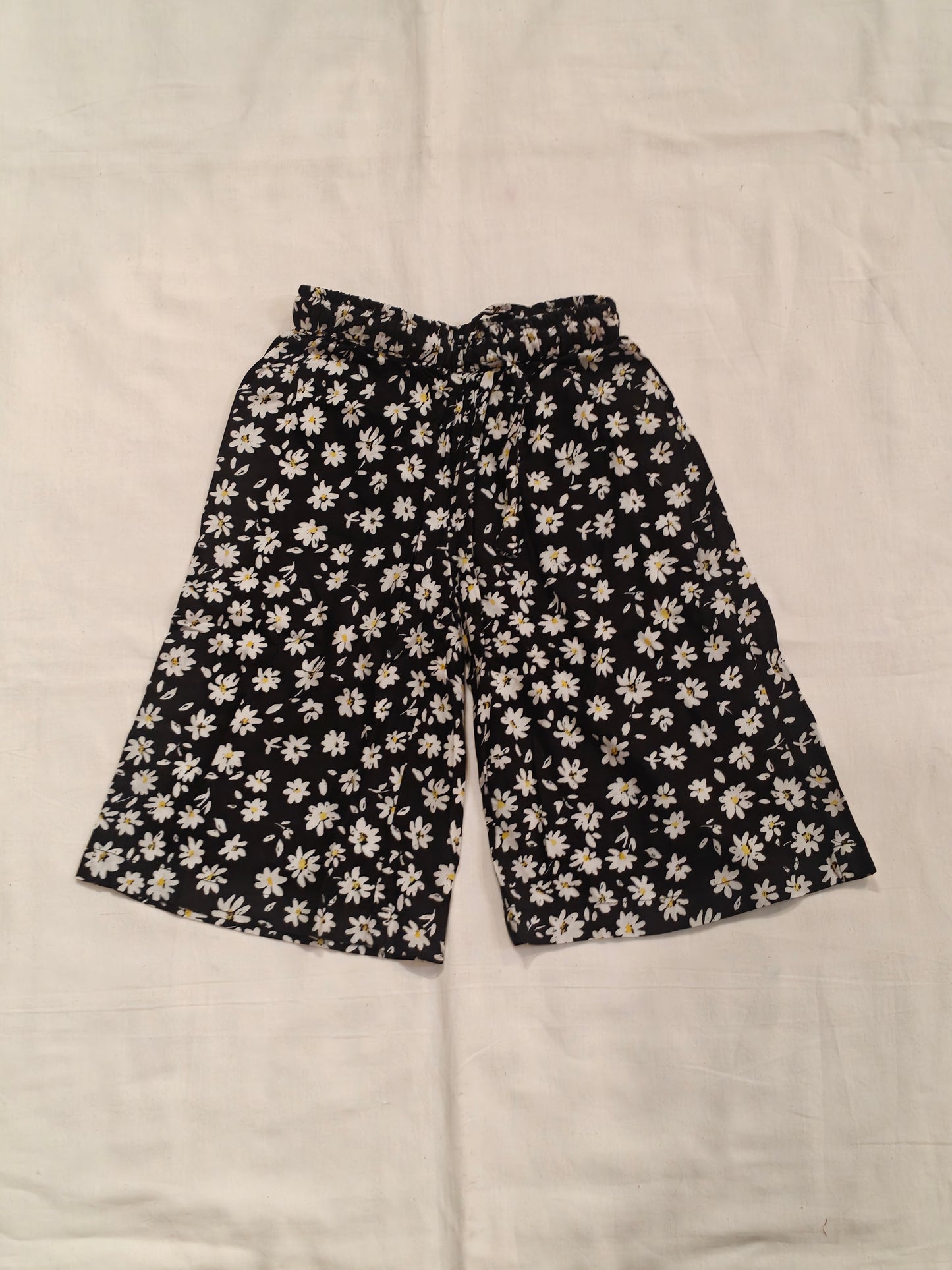 Black and white floral printed loose fit harem pants for girls
