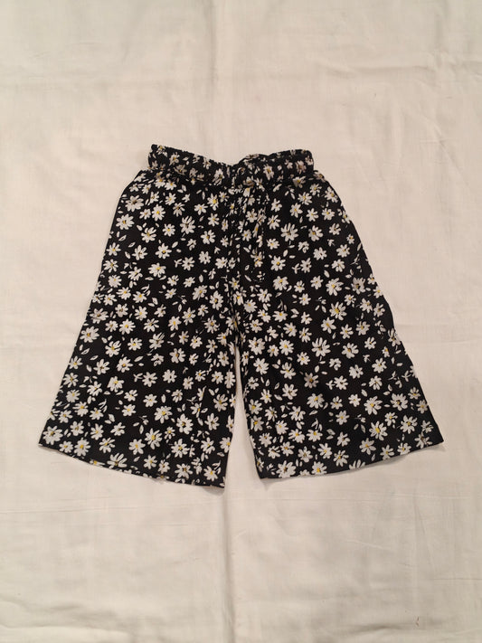 Black and white floral printed loose fit harem pants for girls
