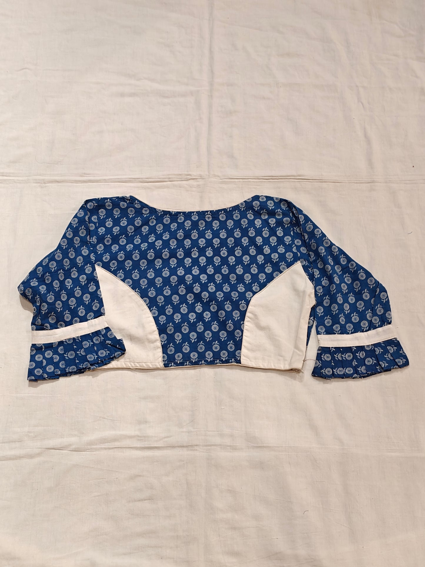 Indigo and white blouse with sunflower prints - back open