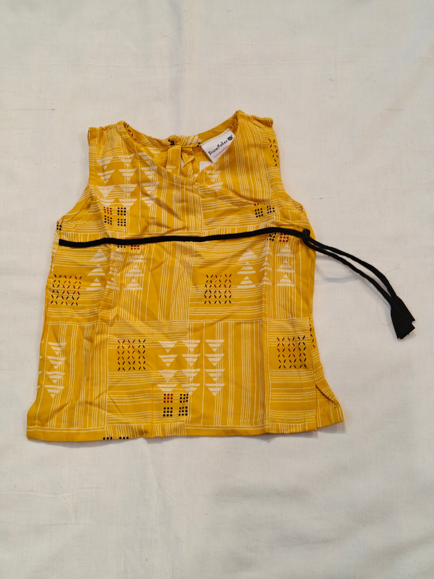 Yellow geometric patterned sleeveless top