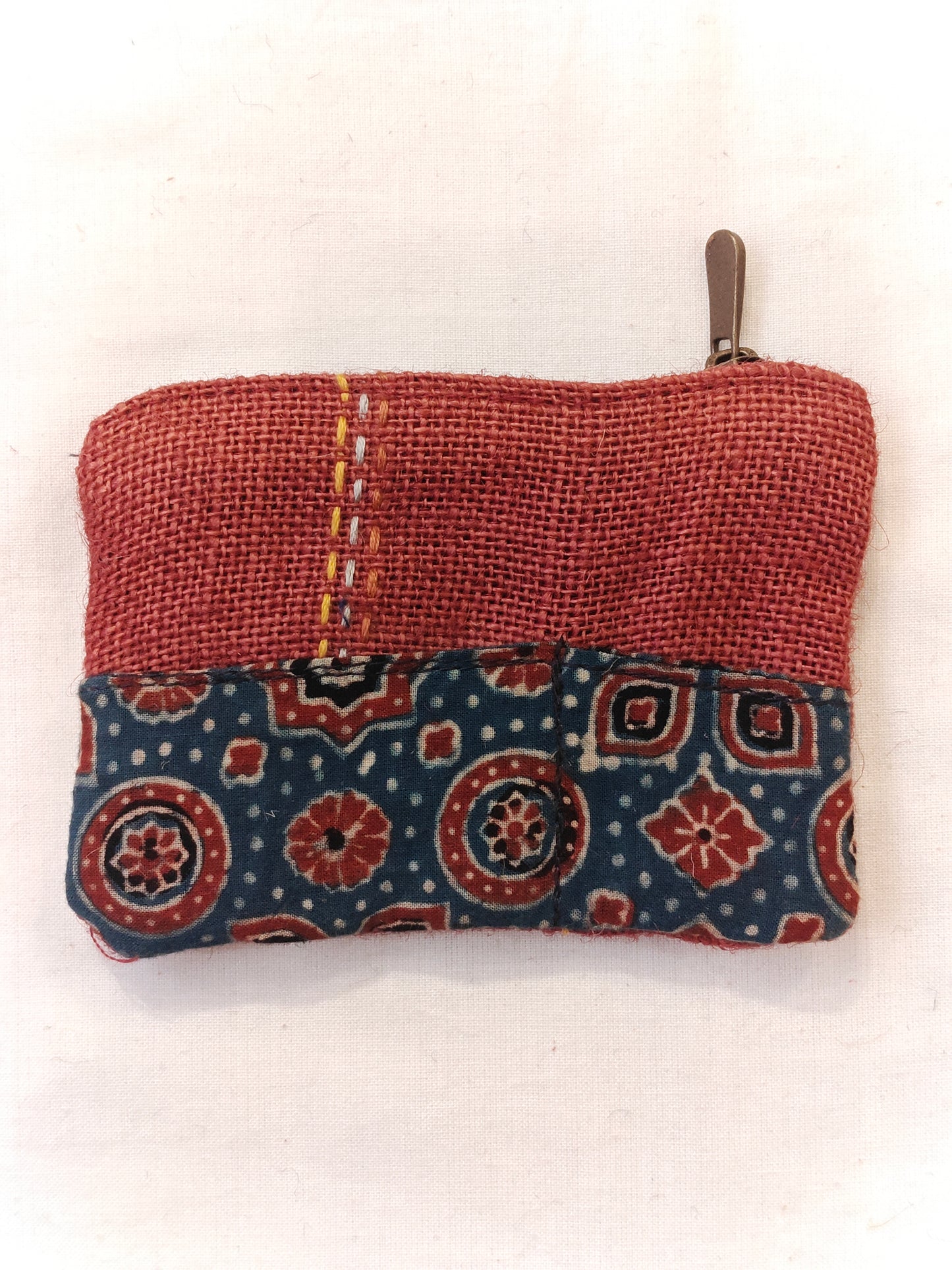 Coin pouch - Small jute zipper pouch with fabric panel