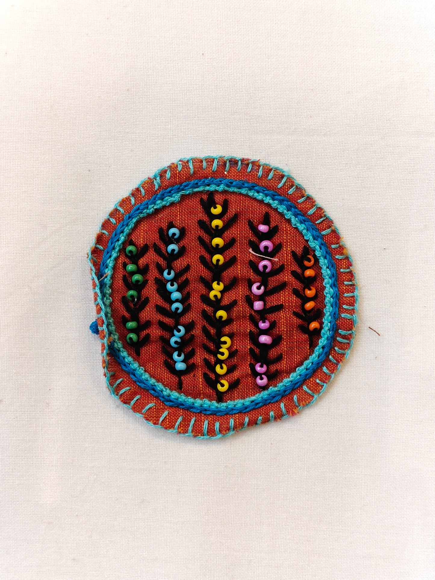 Circular hand embroidery patches