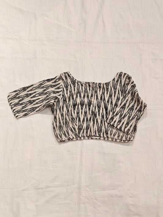 Grey and white ikat zig zag pattern cotton blouse