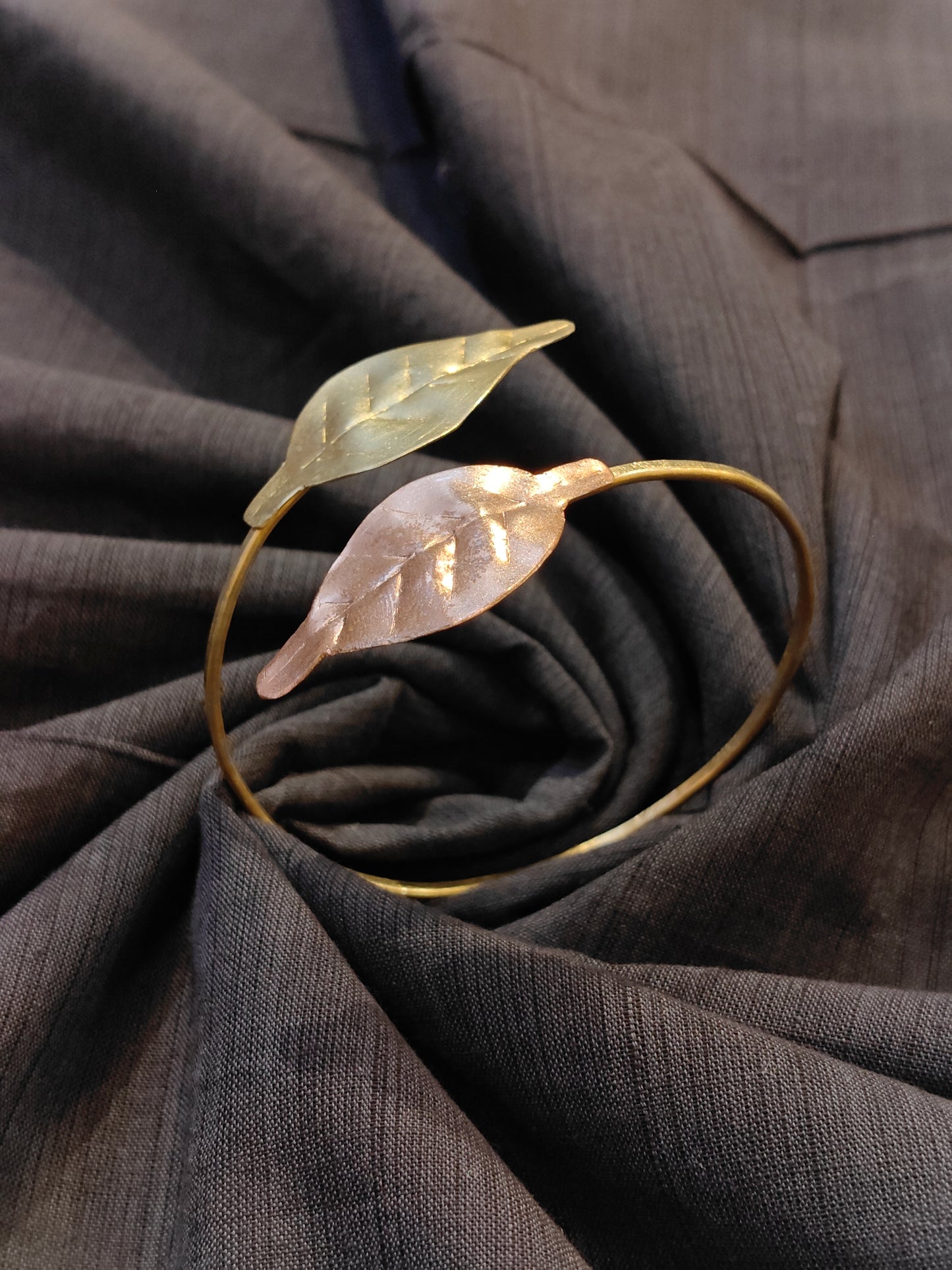 Leaves design handcrafted cuff bracelet in brass n copper