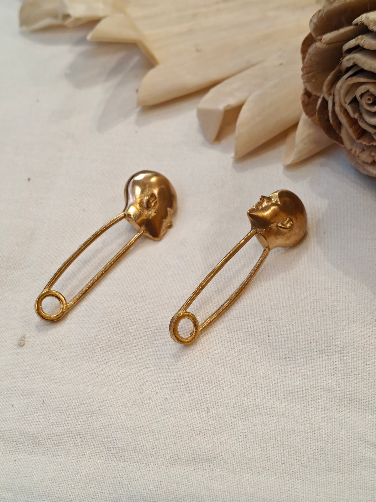 Human head safety pin design brass stud earrings