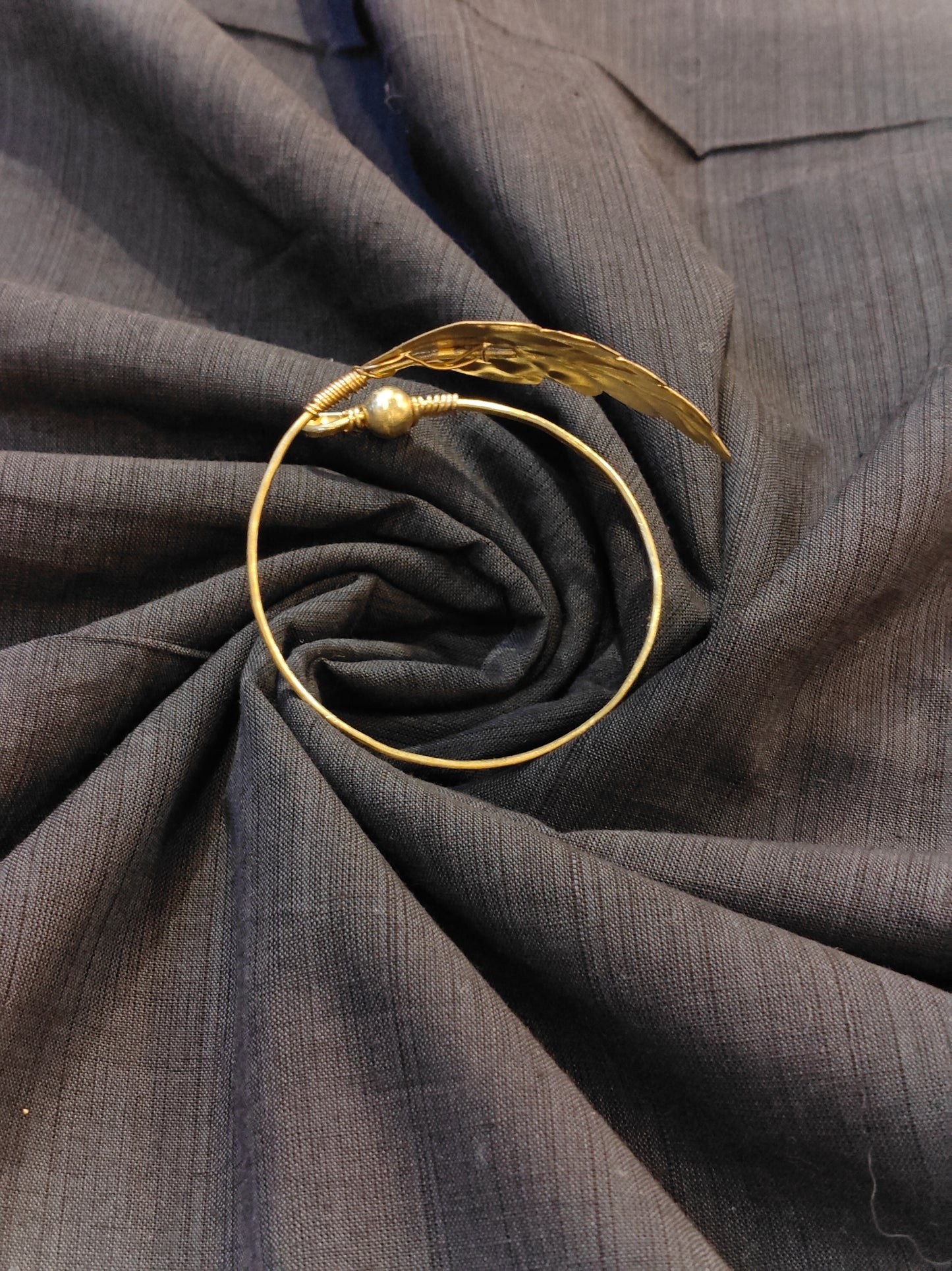 Single leaf design handcrafted cuff bracelet in brass