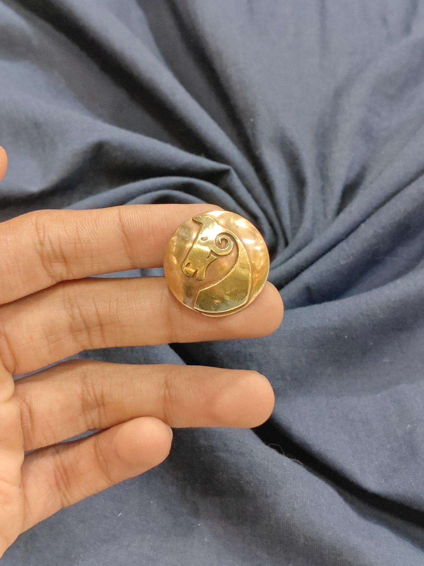 Horse head design finger ring in brass and copper