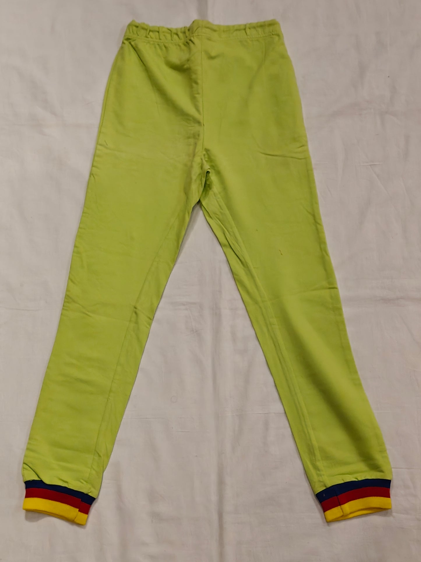 Lime cotton jogger pants with Adventure print for collared