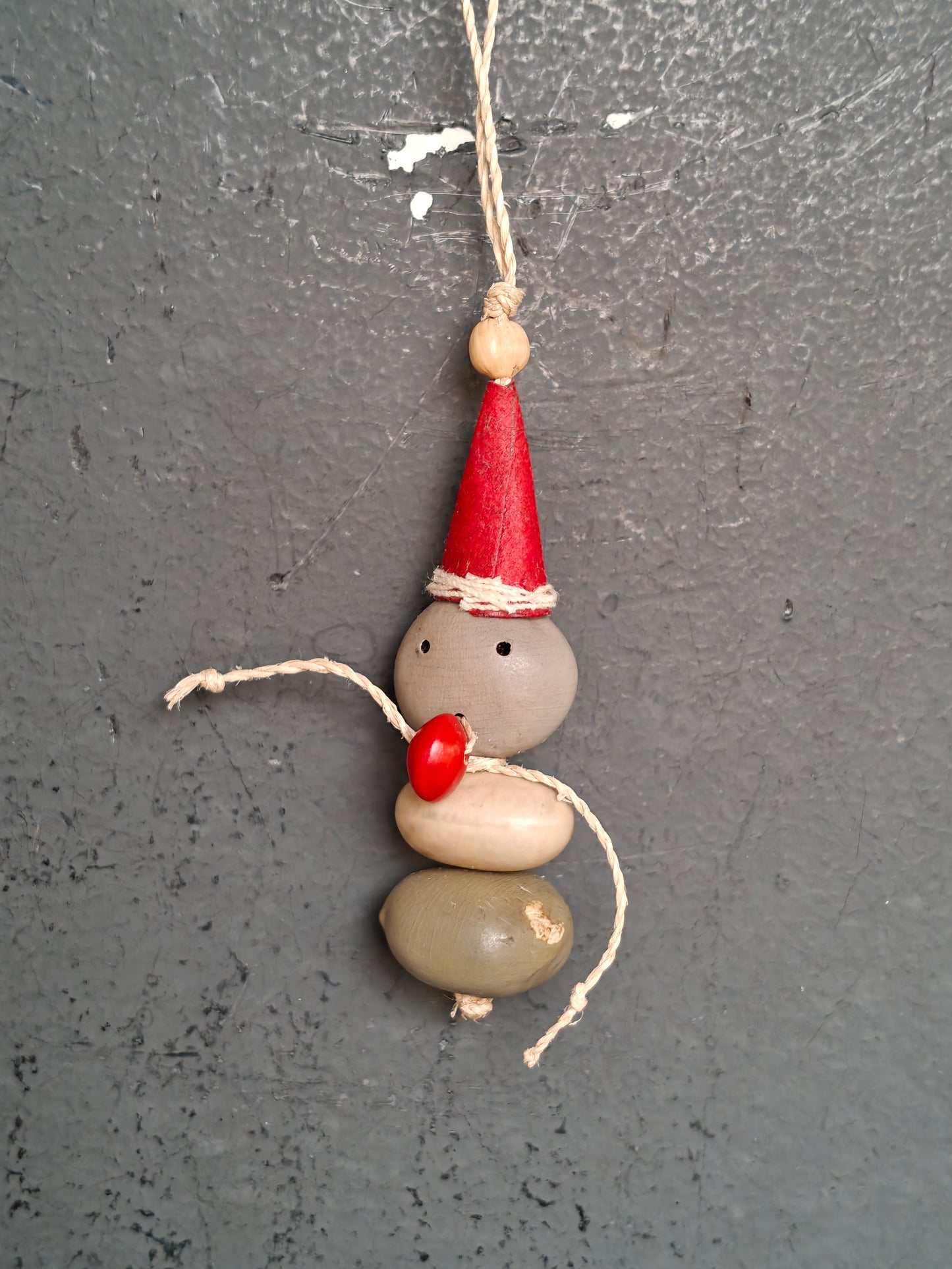 Car hanging doll - Hancrafted with seeds