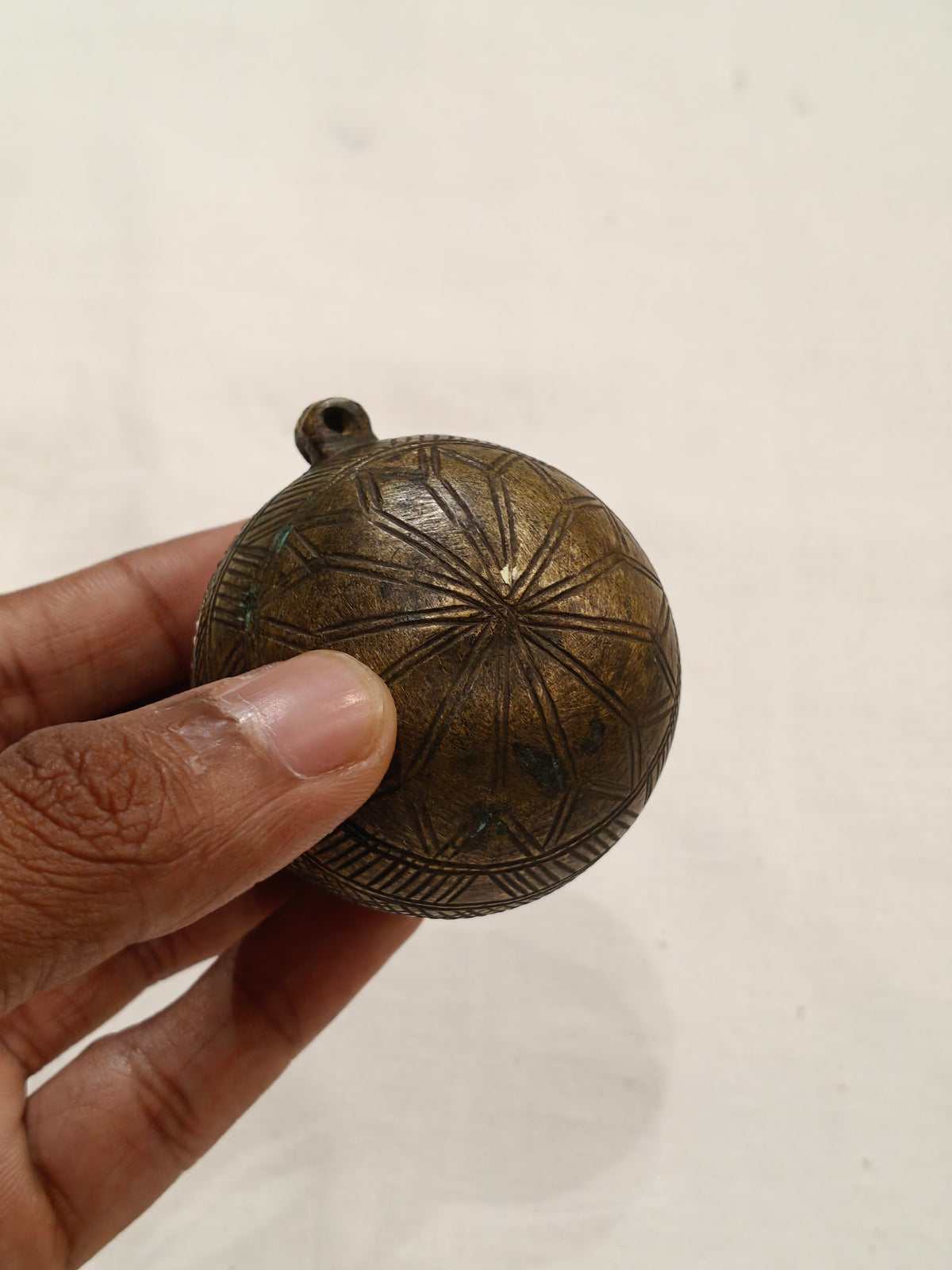 Vintage brass coin spherical box / Karataa / Karaata - Handcrafted brass decor