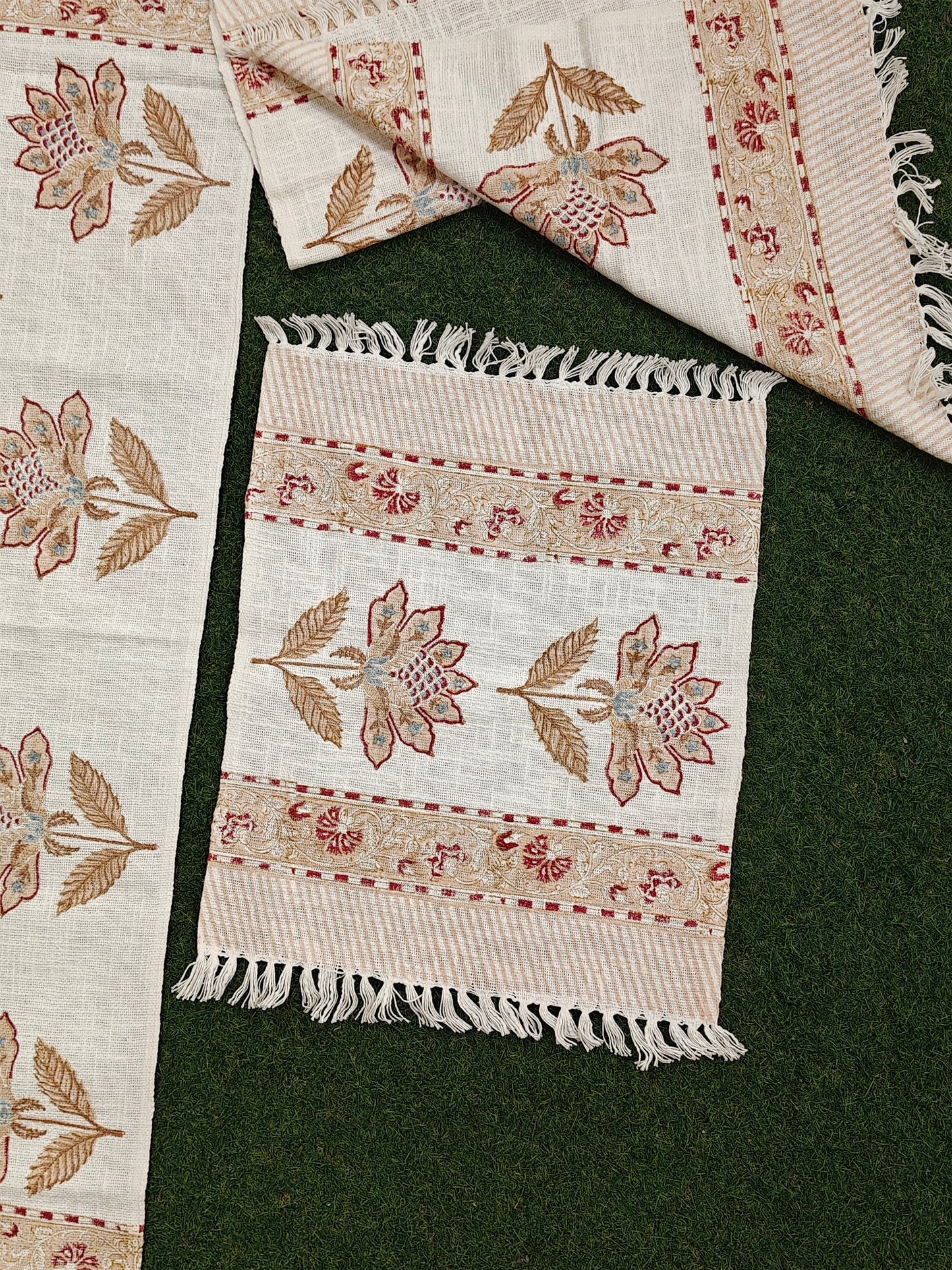 Table runner with 6 placemats - Floral handblock prints on jute cotton