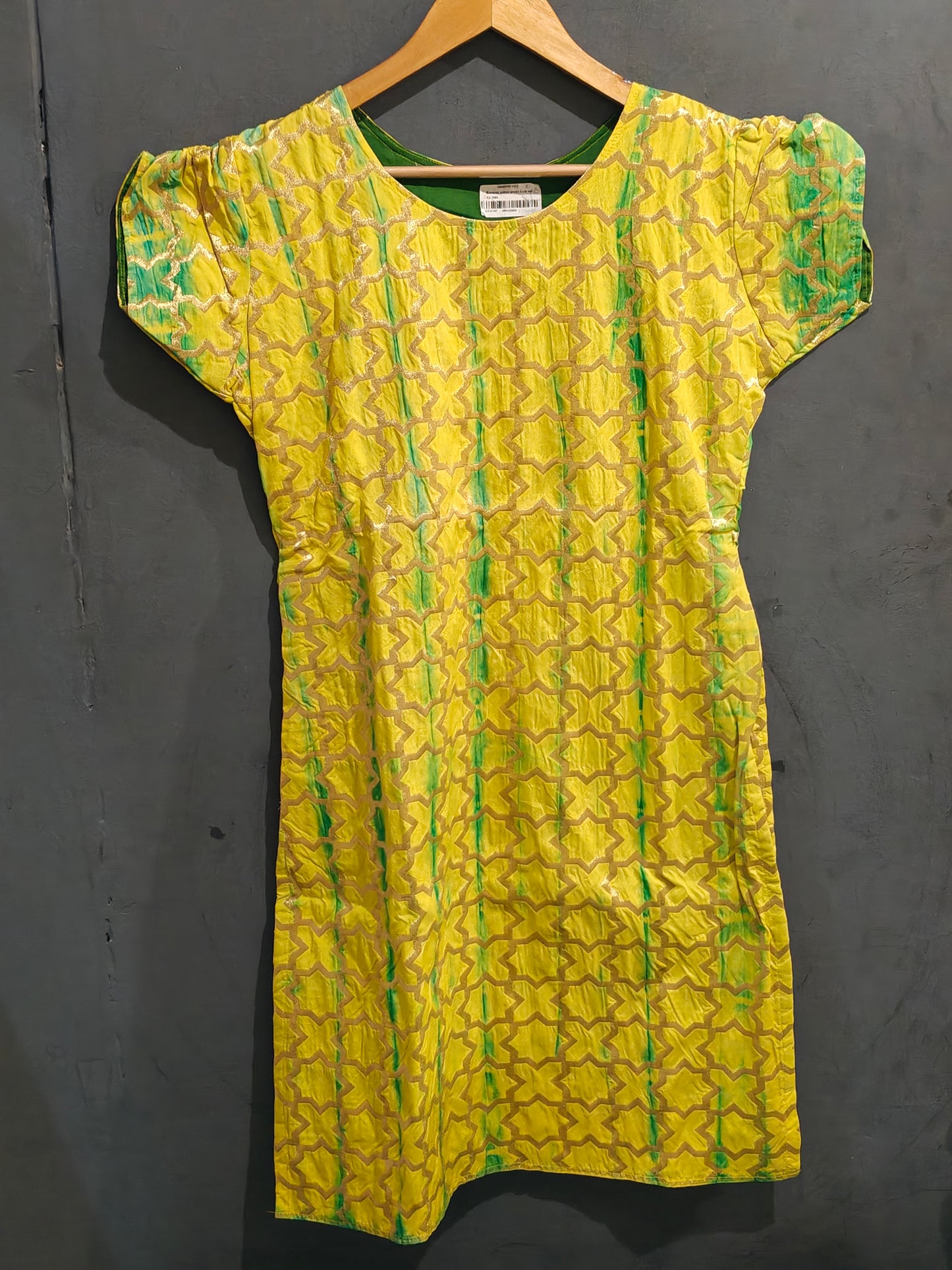 Yellow and green short sleeves Banarasi tie n dye kurta