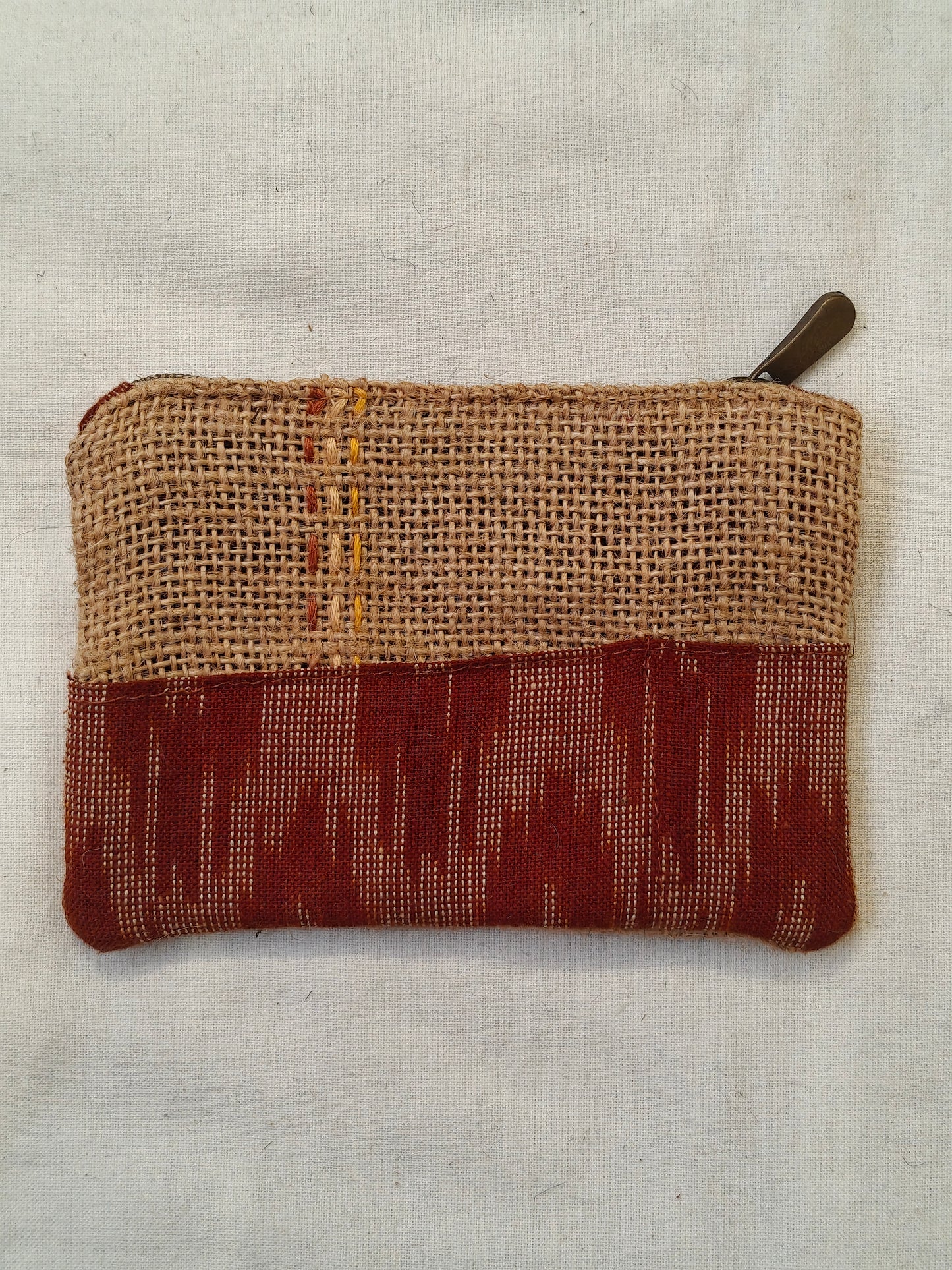 Coin pouch - Small jute zipper pouch with fabric panel