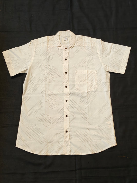Off white with geometric patterns short sleeved shirt for men - organic cotton