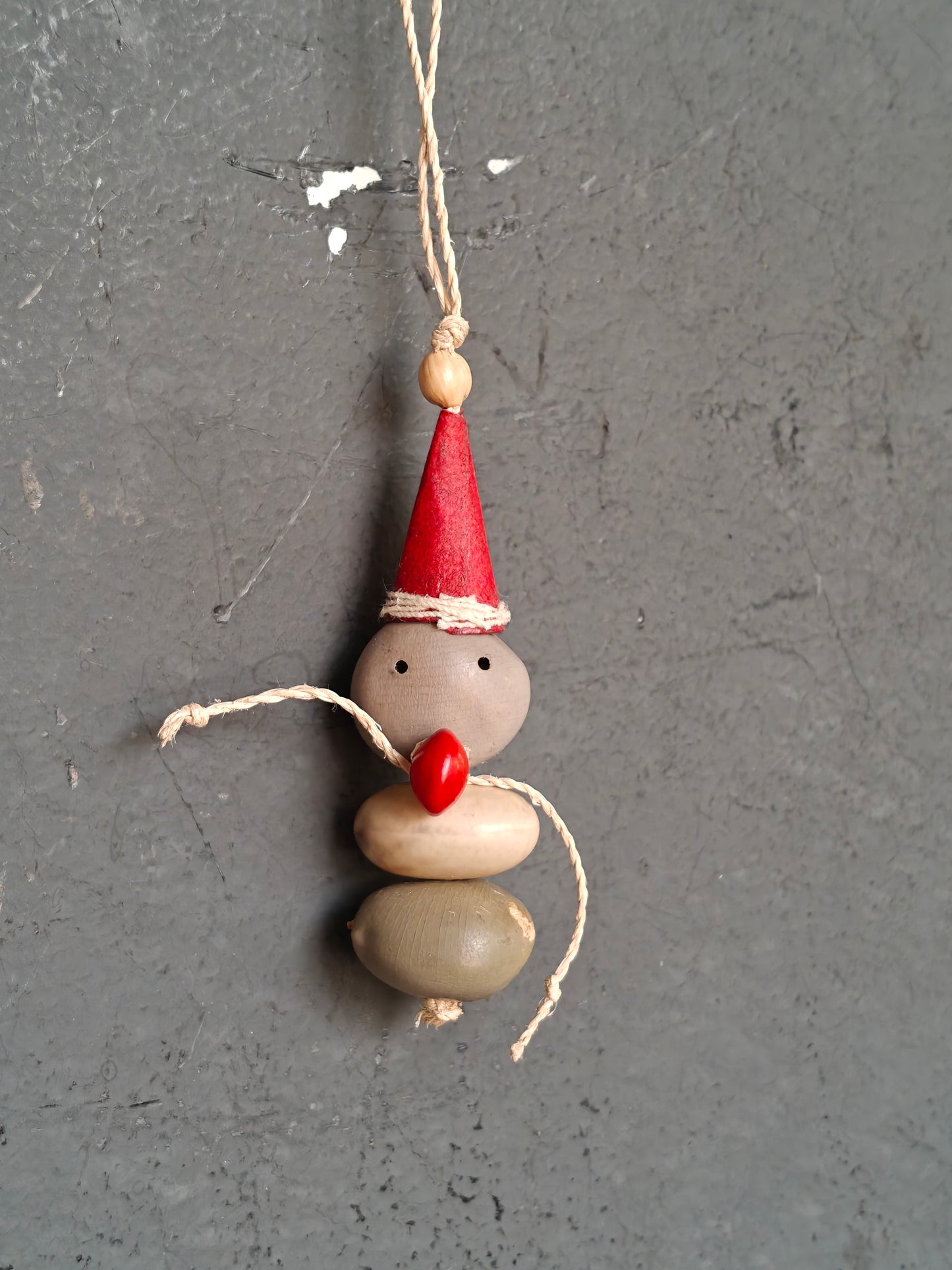 Car hanging doll - Hancrafted with seeds