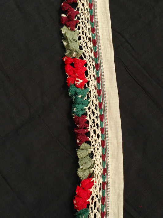 Handcrafted off-white Bhujodi kala cotton border with tassels