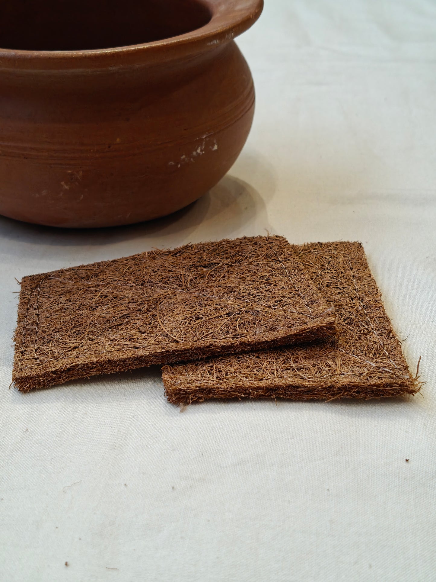 Natural coconut fibre dishwashing scrub pads