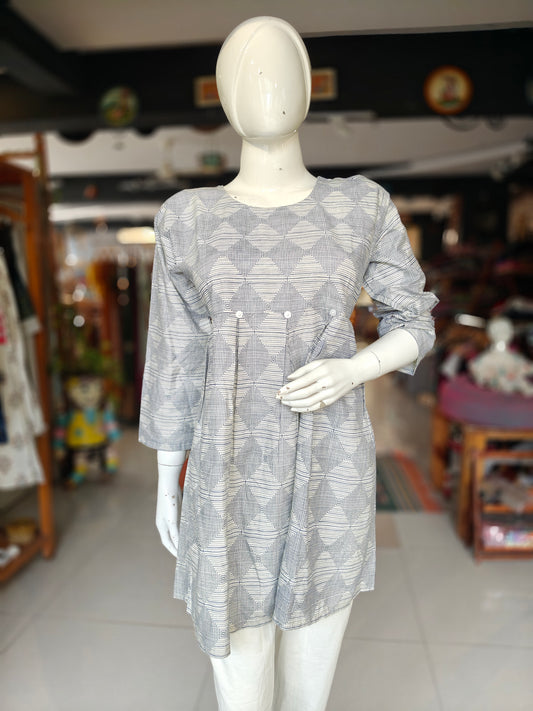 Blue and white diamonds and stripes cotton tunic top