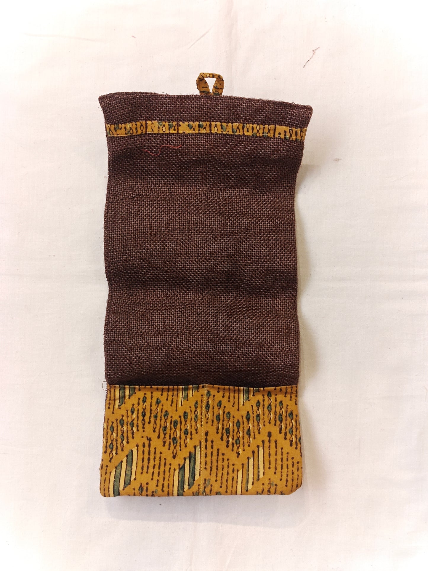 Jewelry travel foldable pouch - Handmade jute fabric
