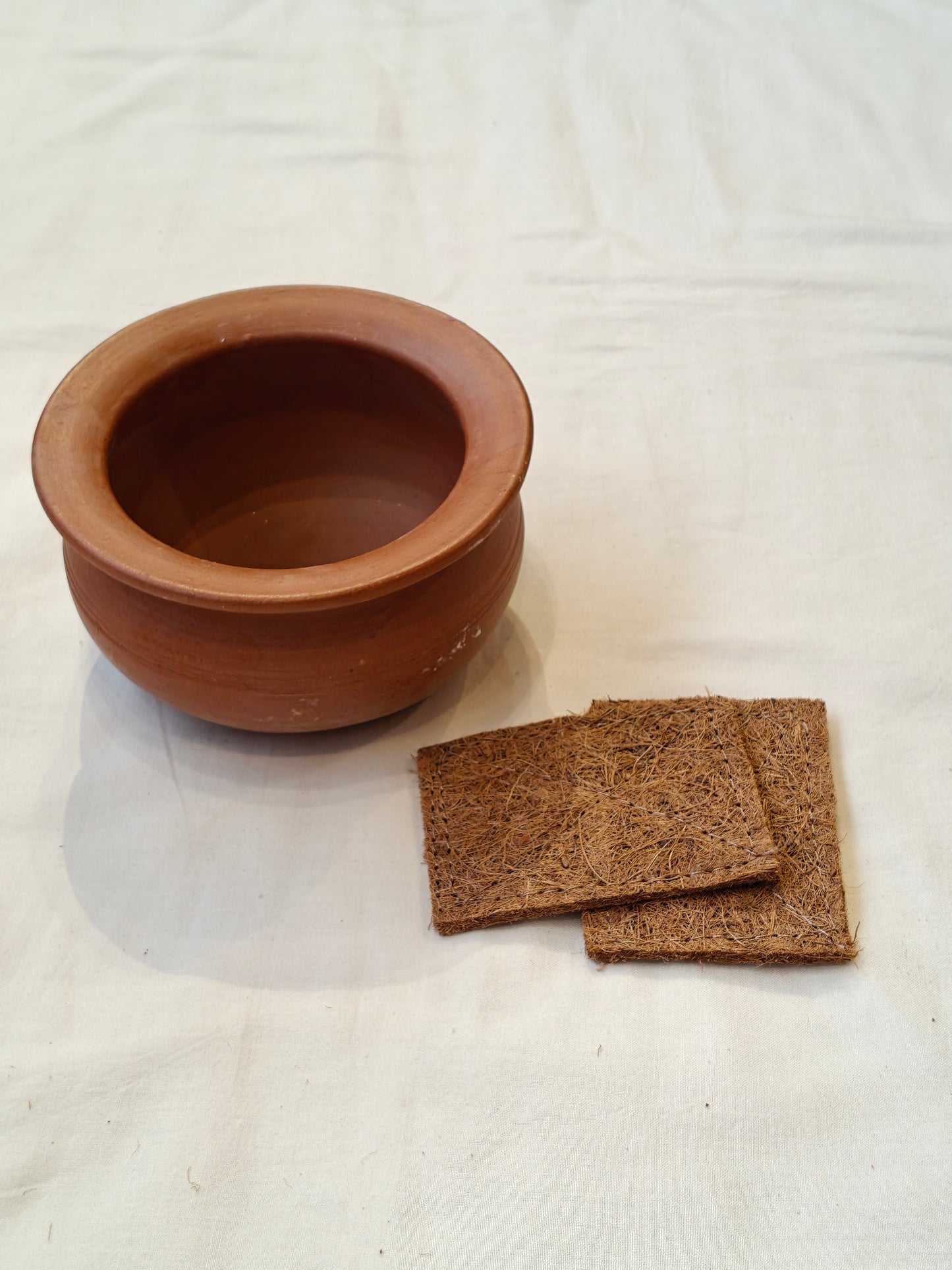 Natural coconut fibre dishwashing scrub pads