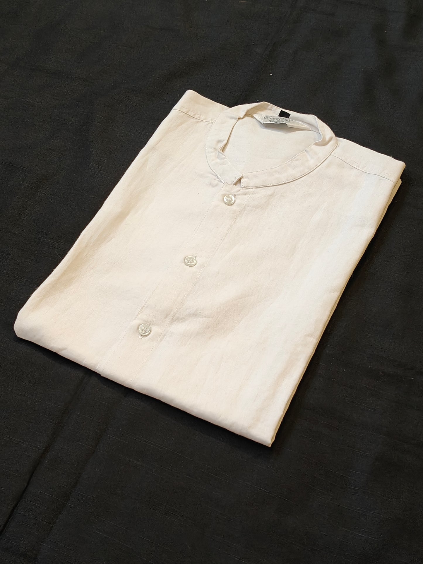 Plain white linen short sleeved shirt for men