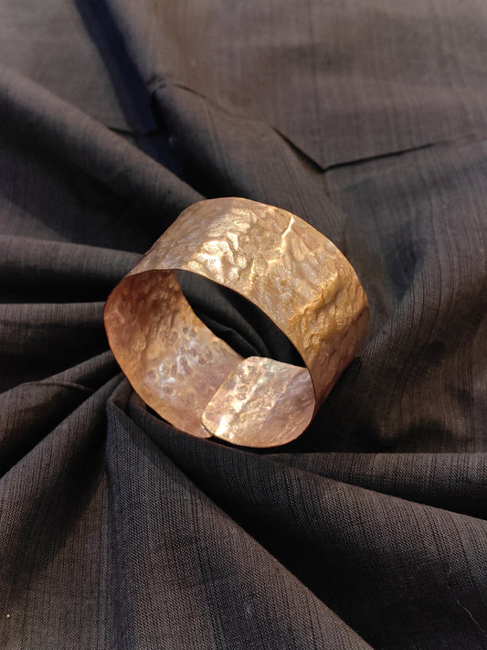 Hammered handcrafted cuff bracelet in copper