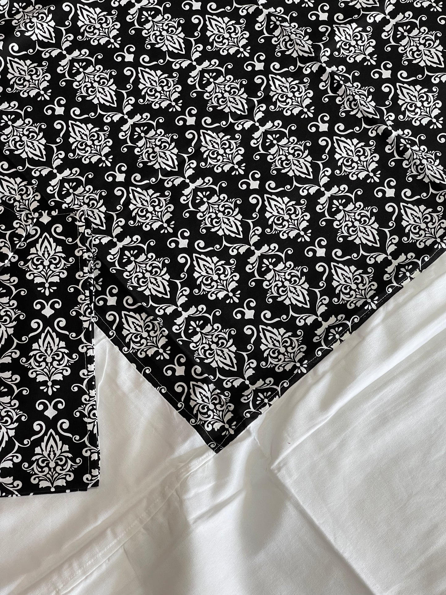 black and white floral printed cotton 86 x 96 inch bedsheet