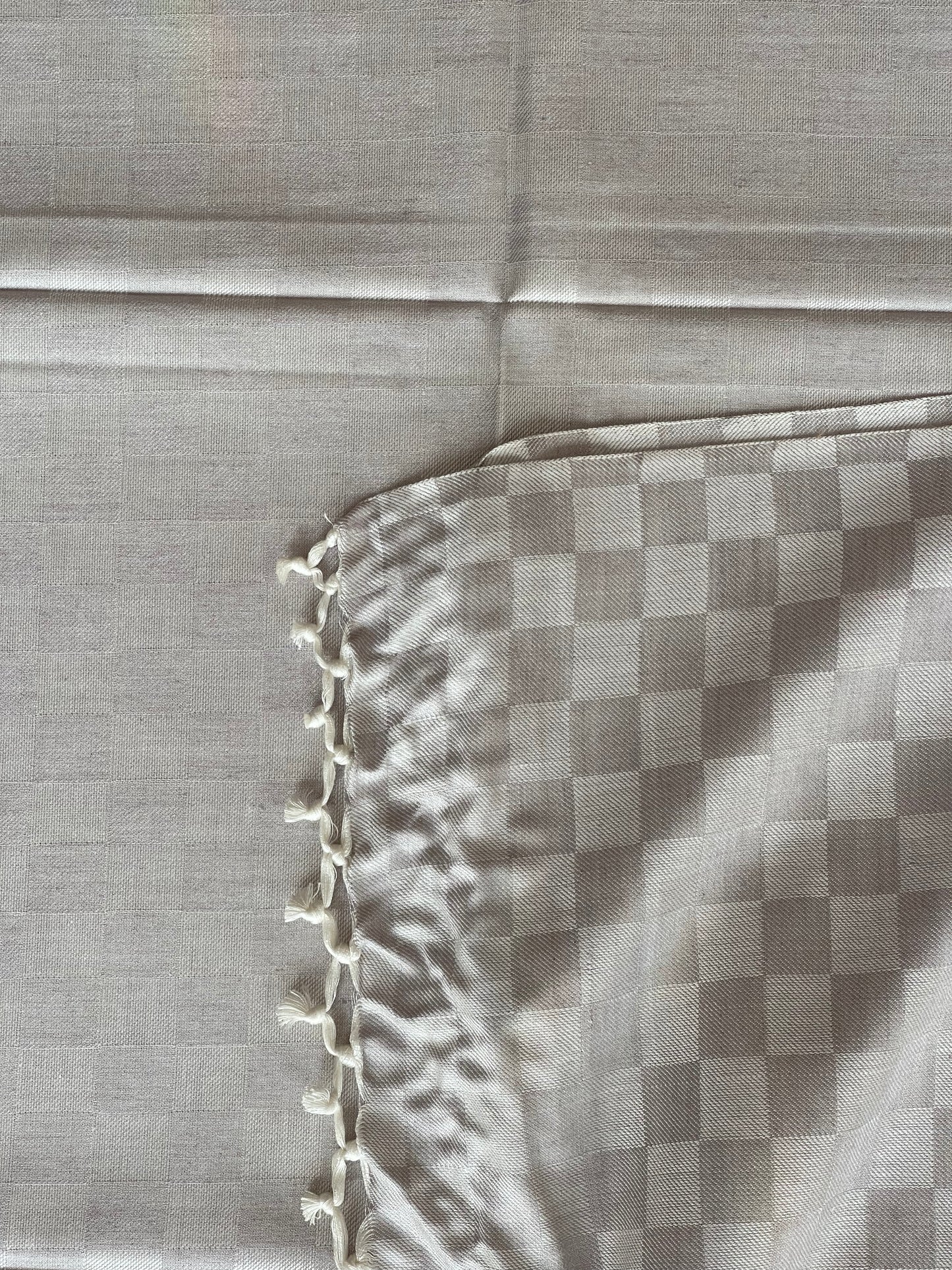 Staple cotton hand woven single blanket (grey)