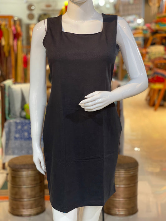 Black sleeveless sheath dress in natural hemp