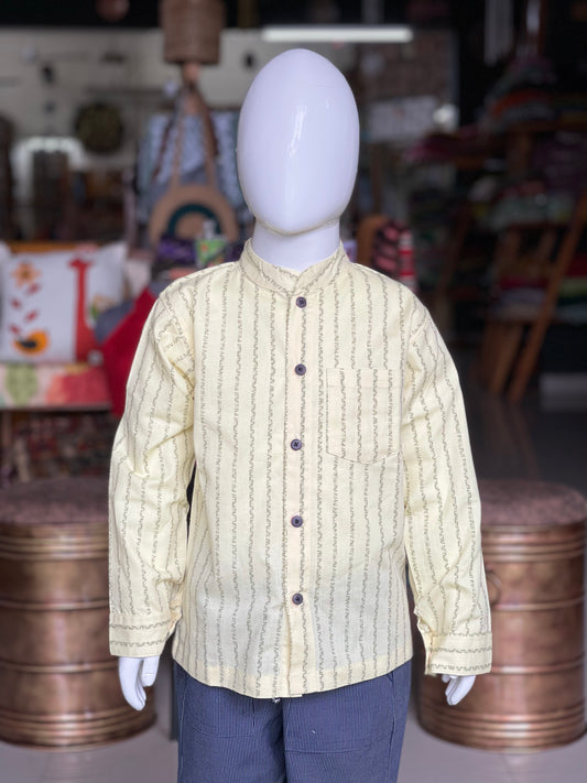 Off white stripes cotton full sleeves band collared shirt / short kurta for boys