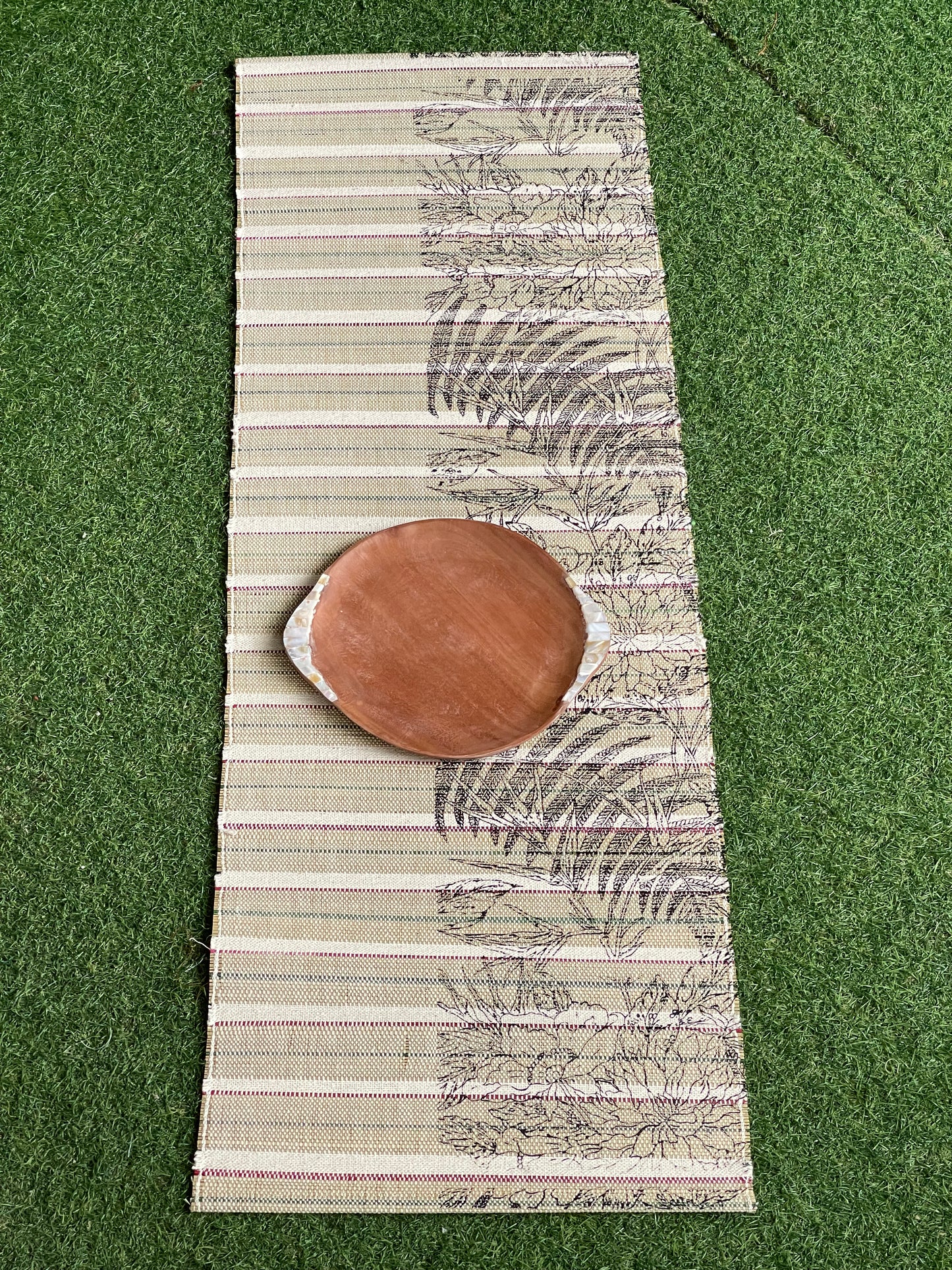 Hand painted madur grass table runner