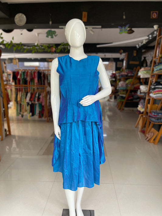 Peacock blue slub silk pleated dress with front zipper