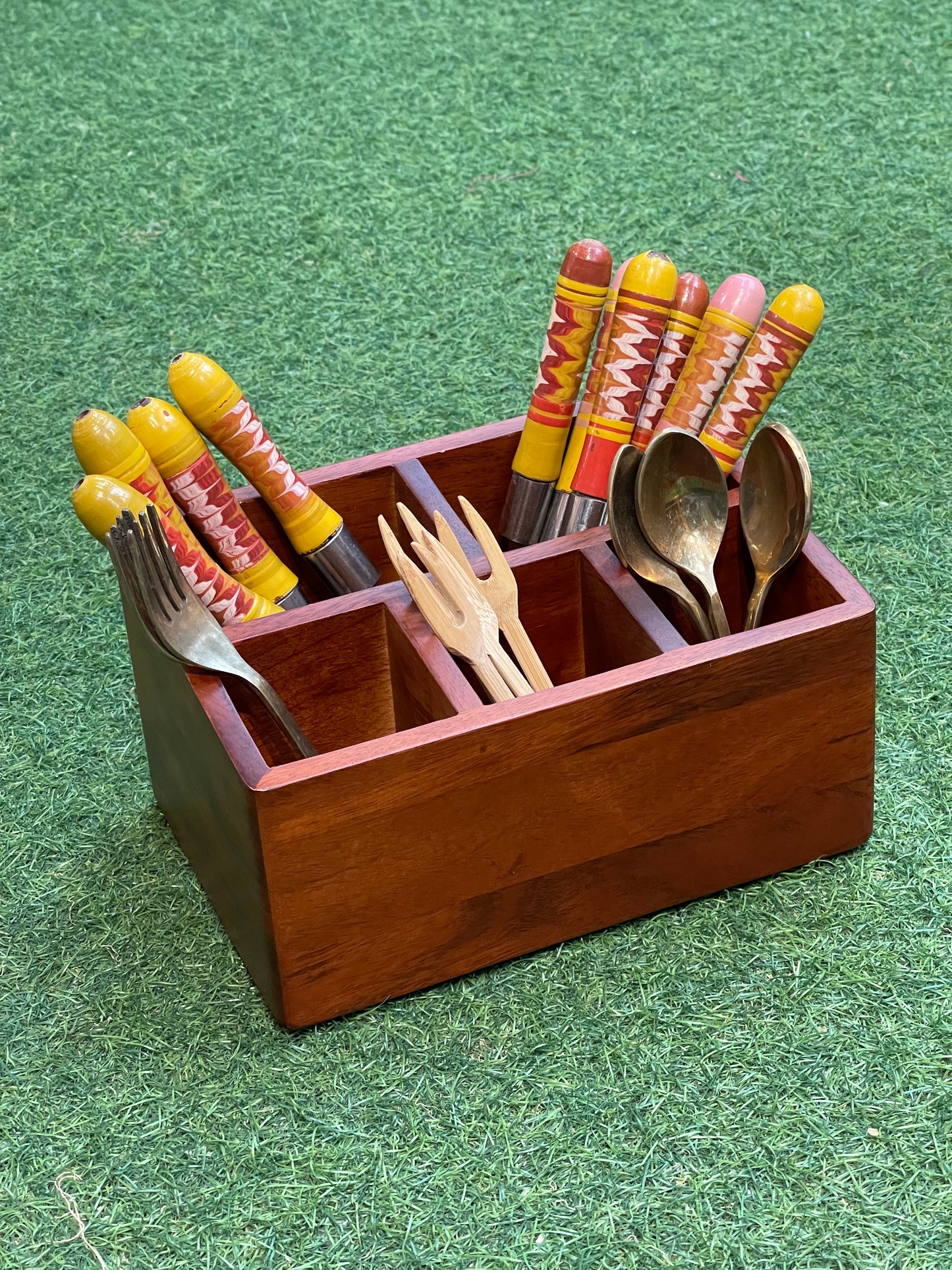 Wooden cutlery holder / desk oganizer with 5 partitions