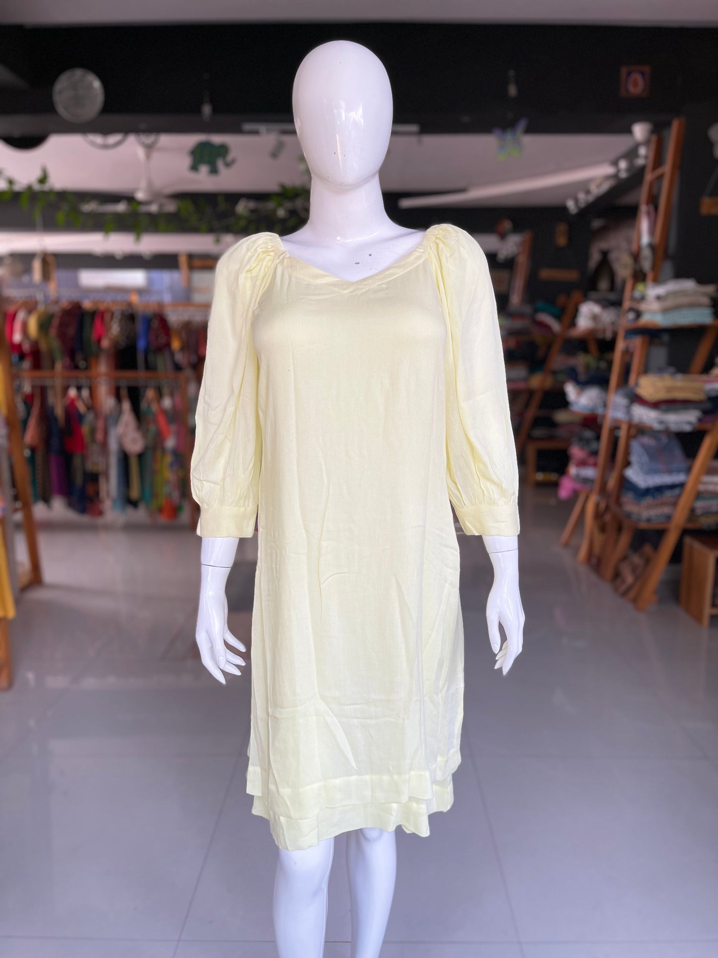 Yellow crushed cotton dress with long sleeves