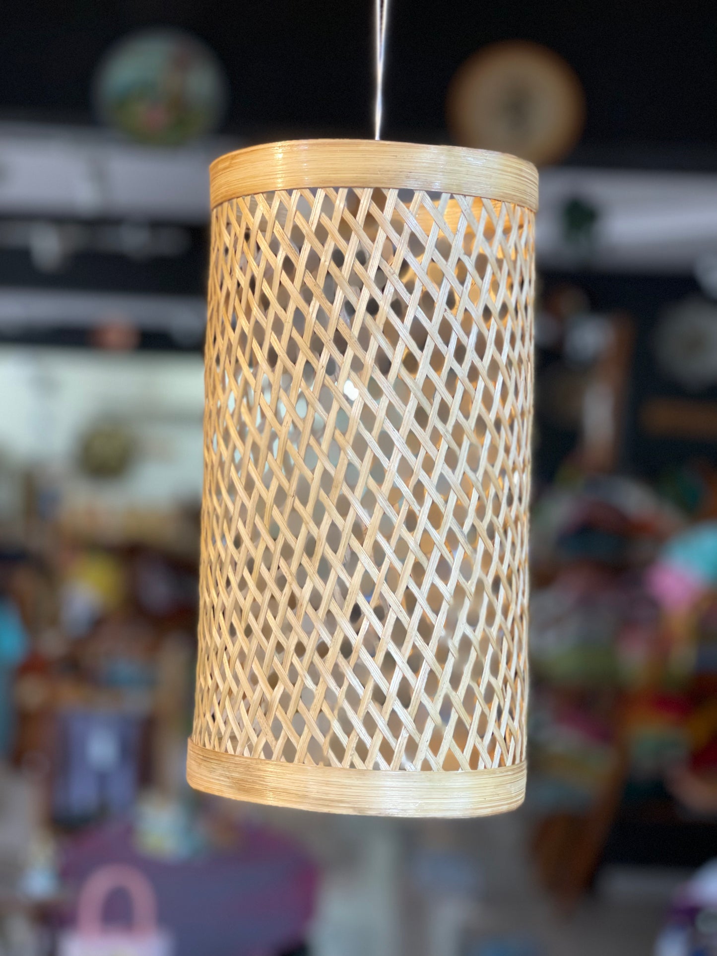 Cylindrical bamboo pendant lamp / hanging light