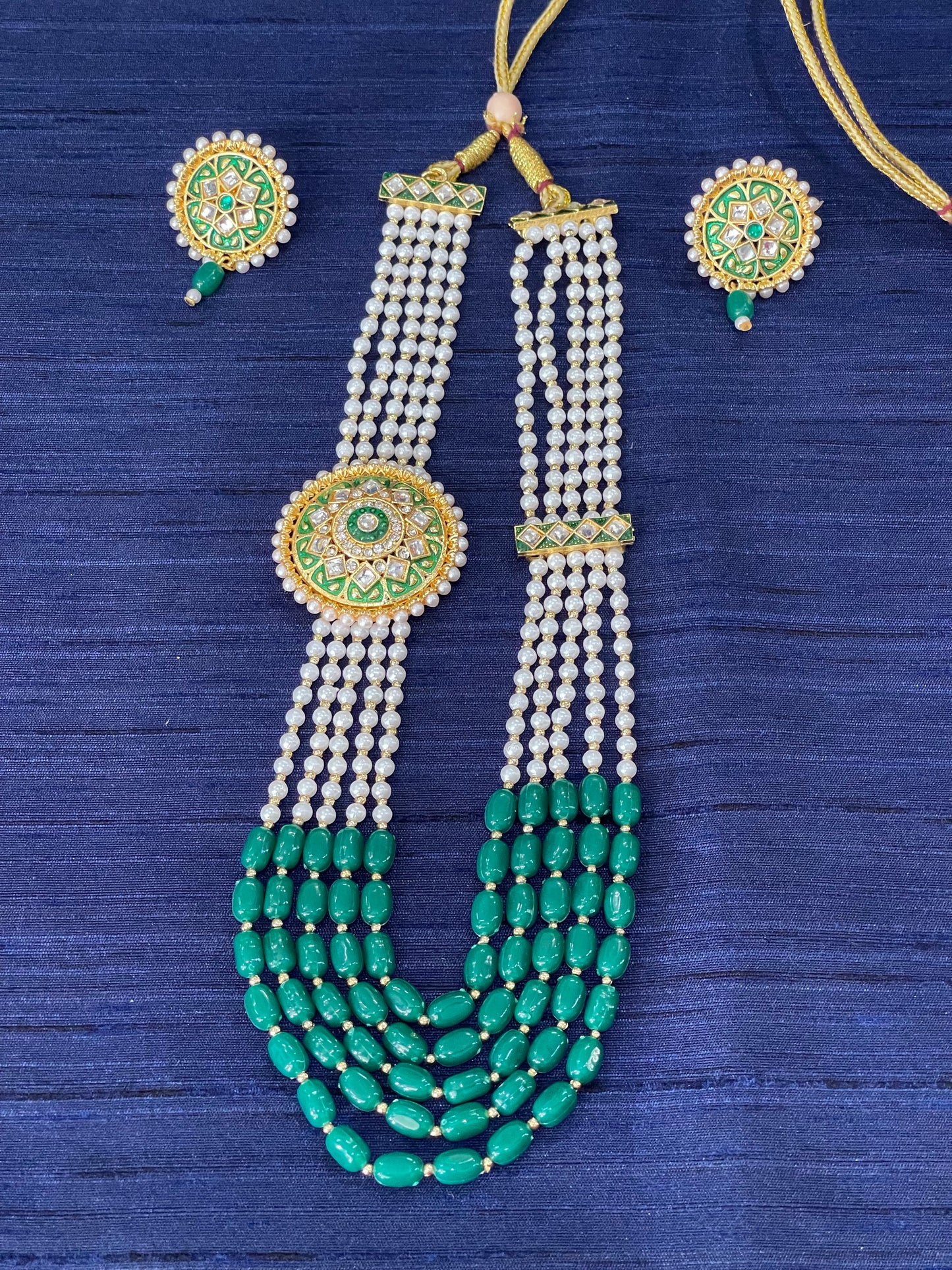 Green and white beads 5 strands neckpiece