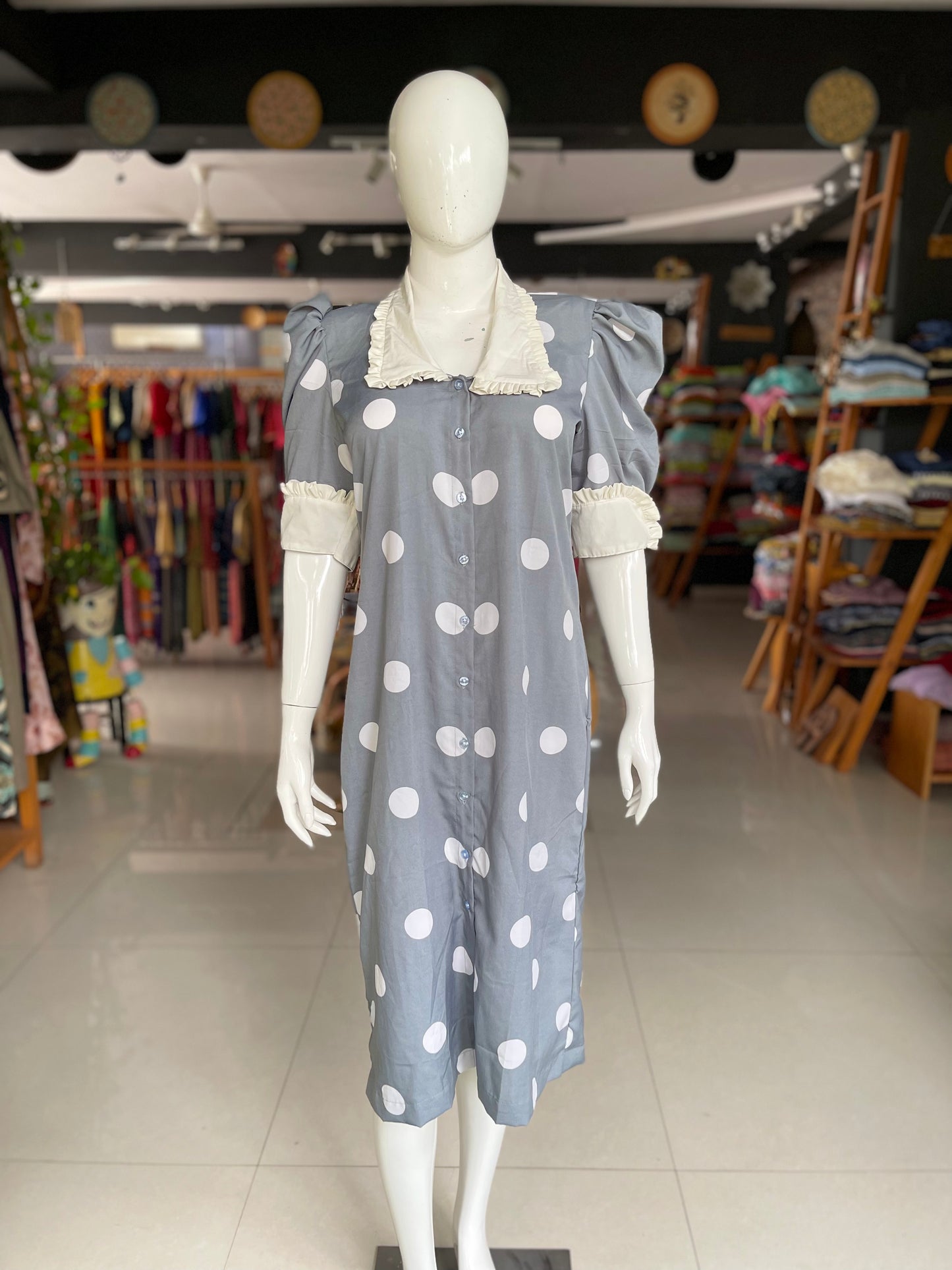 Grey polka dots crepe dress with white ruffles collar